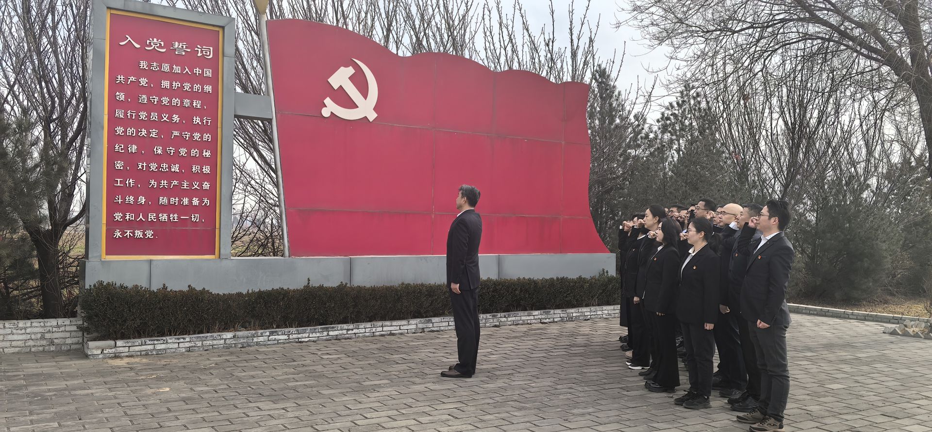 正在上传... 12c045cc42340c2e8855d9f9c8b16eb3.jpeg