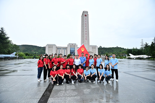 d9e02a5f8b5b3e7418a04f7cad5686e6.jpg